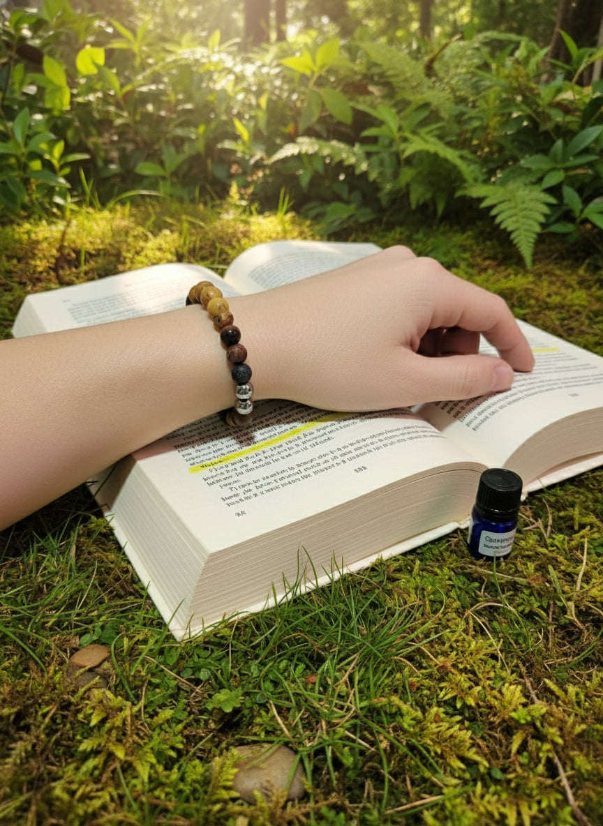 XBZ Crystal Aromatherapy Bracelet in Grounding & Protection design