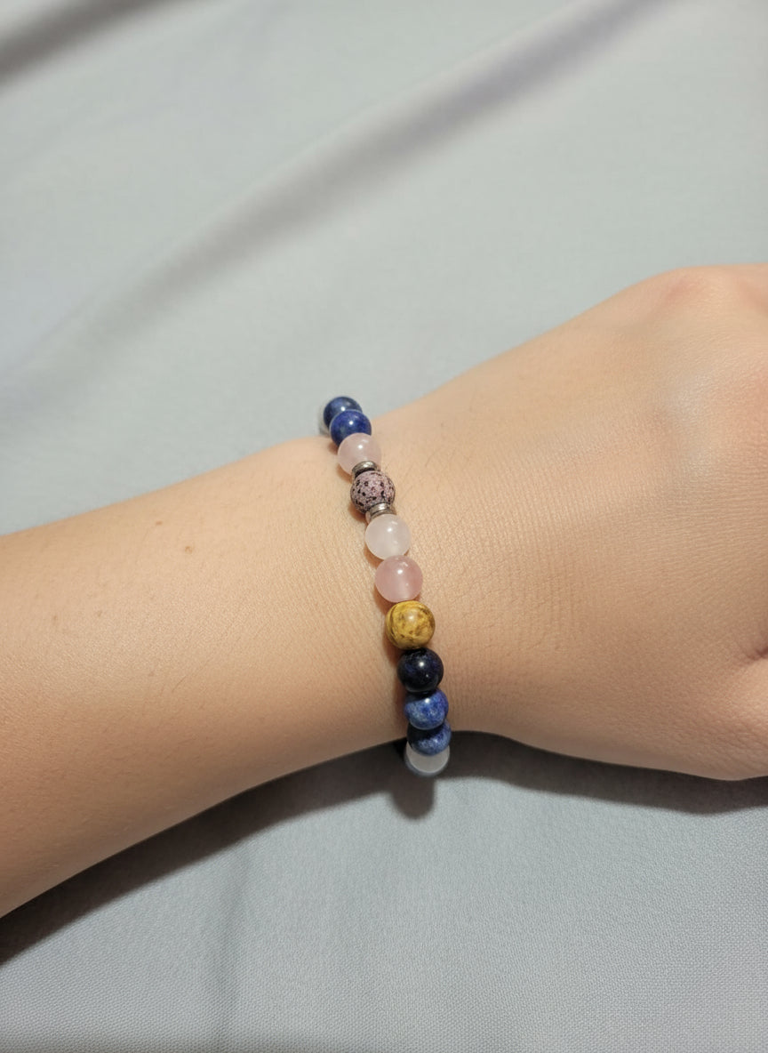 XBZ Crystal Aromatherapy Bracelet in Peaceful Rest design